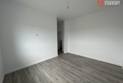 Duplex cu 5 camere cu Canalizare în Ghiroda - 13