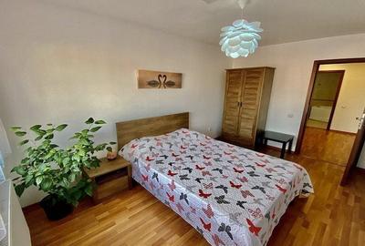 Apartament cu 3 camere decomandat, mobilat în Tractorul - 17