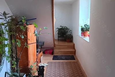 Casă în Vlădești - 8