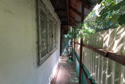 Casa batraneasca la Buzeni - 1