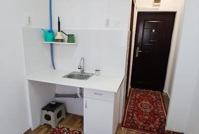 Garsoniera – C.E.T. – et. 2/4, Renovata – 17.000 Euro (negociabil) - 3