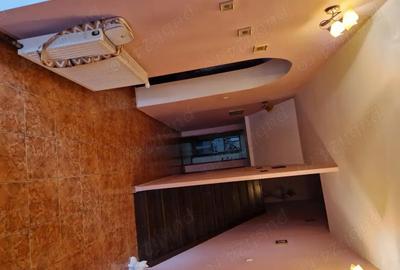 Casă cu 4 camere în Central - 4