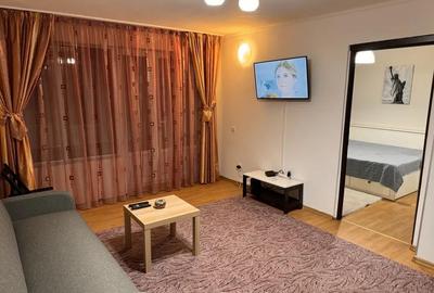 Apartament cu 2 camere semidecomandat, mobilat în P-ța Romană