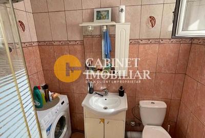 Tudor Vladimirescu str Tepes Voda - decomandat- an 1978 - mobilat Tudor Vladimirescu str Tepes Voda - decomandat- an 1978 - mobilat - 6