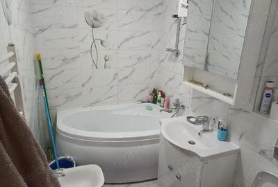 Apartament cu 4 camere decomandat în Central - 8