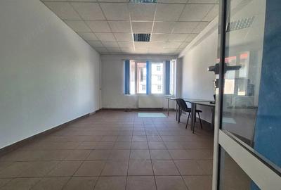 Casă cu 3 camere cu Teren 40 Mp în Central - 3