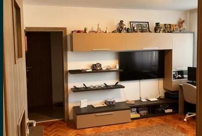 Stefan cel Mare, Metrou Obor,bl.reabilitat,5/10,Amenajat,Liber