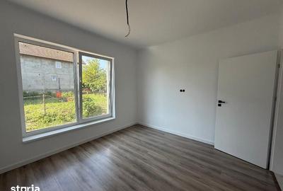 Casă cu 3 camere cu Teren 150 Mp în Cetate - 2