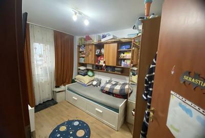 Apartament cu 3 camere semidecomandat în Central - 4