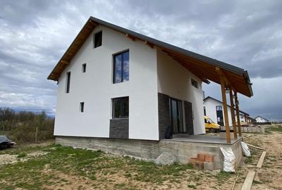 Casă individuală cu 4 camere în Hințești - 2