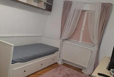 Apartament cu 3 camere decomandat în UTA - 1