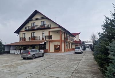 Casă individuală cu 8 camere cu Teren 4500 Mp în Măgura - 1