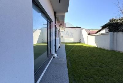 Casă cu 8 camere cu Teren 700 Mp în Faleza Nord - 19