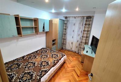 Apartament cu 3 camere decomandat, mobilat în Spitalul Județean - 1
