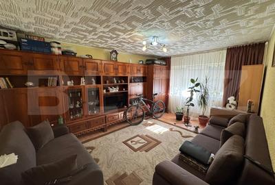 Apartament de 3 camere, decomandat, cartierul 1 Mai - 3