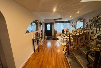 Casă cu 5 camere cu Teren 300 Mp în Central - 8