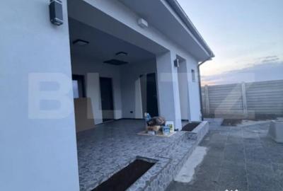 Casă cu 4 camere cu Teren 600 Mp în Pielești - 8