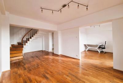 Apartament cu 4 camere semidecomandat în P-ța Unirii - 1