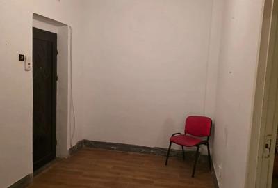 Vand apartament spatios zona centrala Vand apartament spatios zona centrala - 5