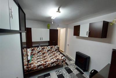 Casă individuală cu 2 camere în Central