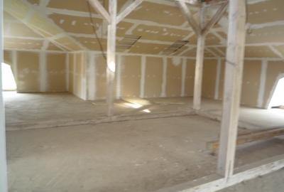 Casă cu 5 camere cu Teren 1250 Mp în Central - 3