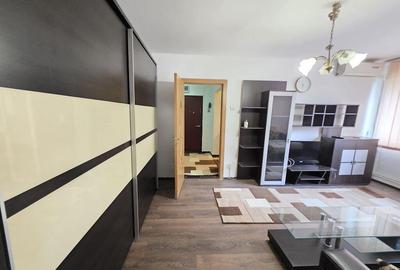 Apartament cu 2 camere semidecomandat, mobilat în P-ța Muncii - 9
