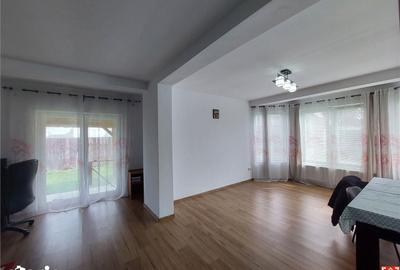 Casă cu 5 camere cu Teren 540 Mp în Sânmihaiu Român - 19