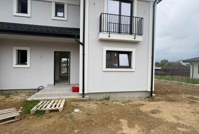 Casă cu 4 camere cu Teren 350 Mp în Ferneziu - 11