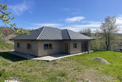 Casă cu 3 camere cu Teren 1800 Mp în Central - 7