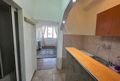 Garsonieră decomandată în UTA - 6