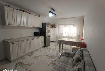 Apartament cu 3 camere decomandat în Central - 1