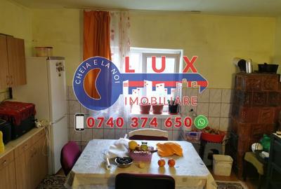 Casă cu 5 camere cu Teren 1200 Mp în Babadag - 2