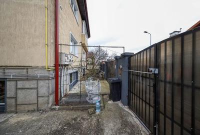 Apartament cu 3 camere la casa | Curte 130 mp | Zona Grivitei strada Vulcan - 57
