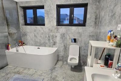 Casă cu 4 camere cu Teren 500 Mp în Pietroasa - 6