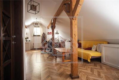 Casa tip duplex de vanzare in Sibiu - 5 camere, 3 bai - teren 250 mp - 9