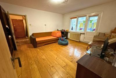 Apartament 2 camere parter 50 M² zona linistita Simeria - 2