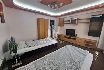 Casa 5 Camere Mangalia,  P+1, curte, loc de parcare - 1