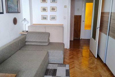 Apartament cu 4 camere decomandat în Dacia