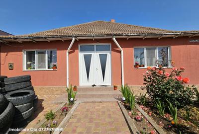 Casa De Vanzare In Comuna Corbu 1500 Mp Teren Put Apa Si Vulcanizare Comision 0 Casa De Vanzare In Comuna Corbu 1500 Mp Teren Put Apa Si Vulcanizare Comision 0 - 3