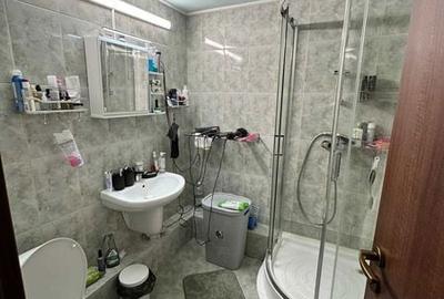 Apartament cu 3 camere semidecomandat în Central - 6