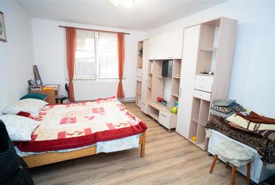 Casă cu 7 camere cu Teren 570 Mp în Rogerius - 4