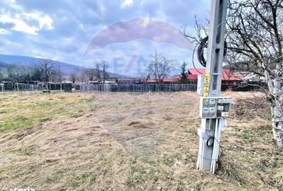 Teren de 2286 mp, în Mărgineni - 9