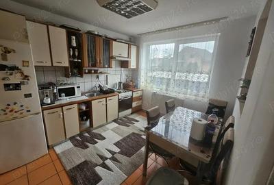 Vand apartament cu 3 camere - 2