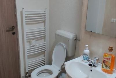 Apartament cu 3 camere decomandat în Central - 1