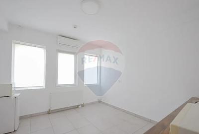 Spațiu comercial, de 10 mp, în Central - 3