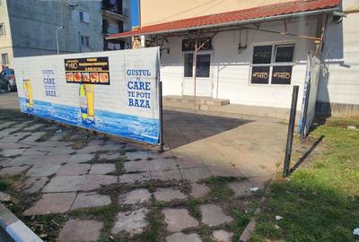 Spațiu comercial, de 30 mp, în Central - 8