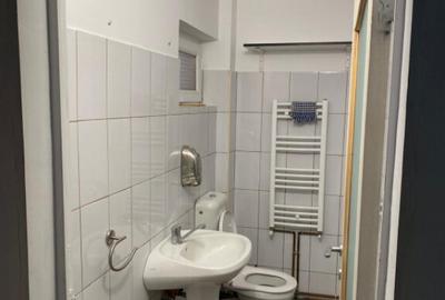 Spațiu comercial, de 60 mp, în Bartolomeu - 2