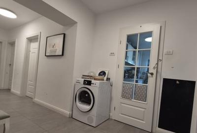 Apartament de 3 camere ( 500 m Metrou )- Unirii-Radu Voda