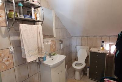 Casă cu 5 camere cu Teren 1080 Mp în Blejoi - 13