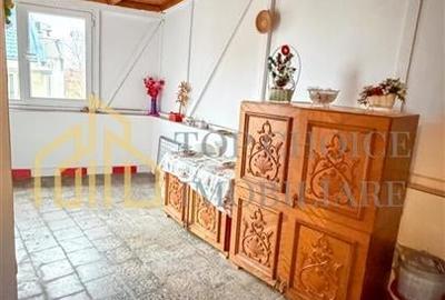 GARSONIERA CU TERASA - BLOC 1938 RECONSOLIDAT IN 83 - STEFAN CEL MARE - 18